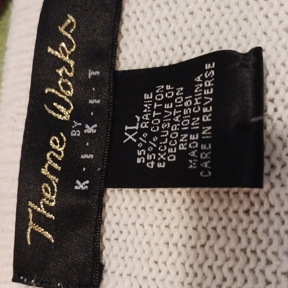 Holiday cardigan sweater - Picture 2 of 11